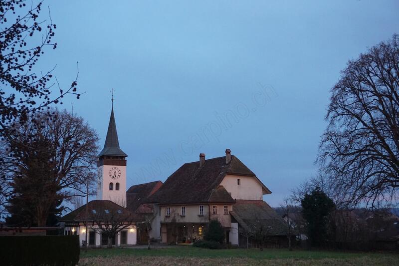 Kirche Thunstetten am Abend